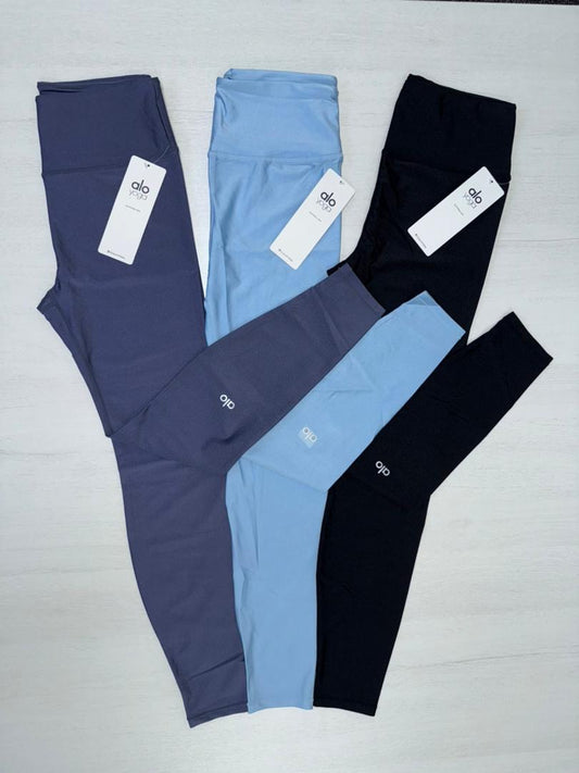 Legging Metalizada de Lycra – Estilo que Moldea y Brilla